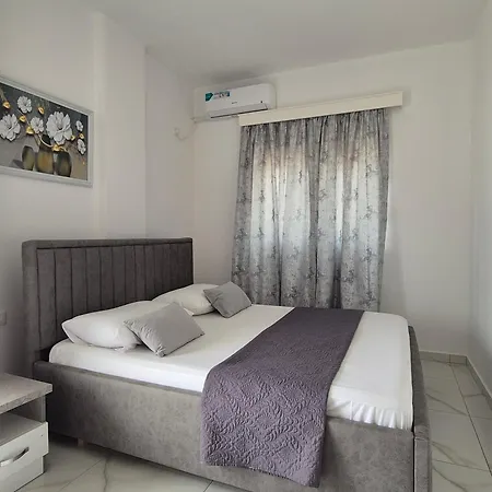 Marsal Apartment *