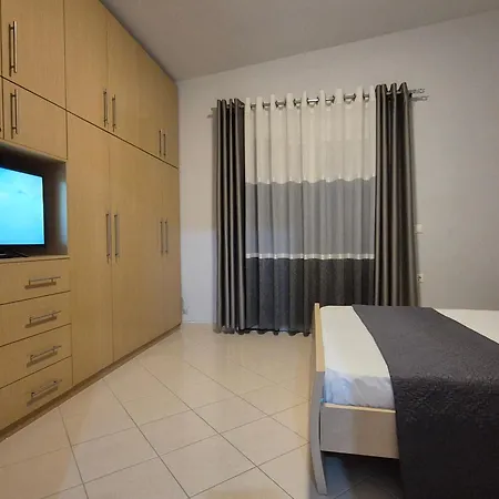 Marsal Apartment *